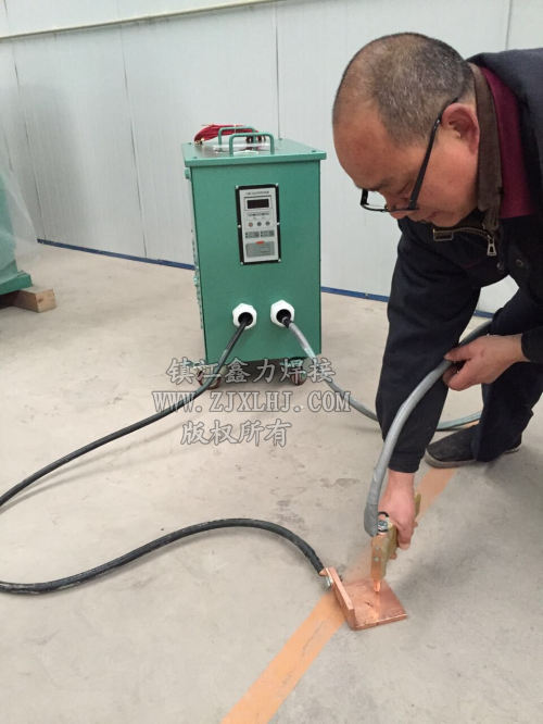 �Ƅ��֘�ʽ�c���C